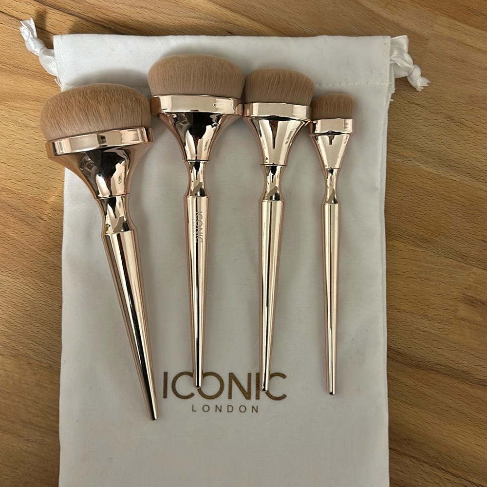 Iconic HD Blend Base Makeup Brush Set